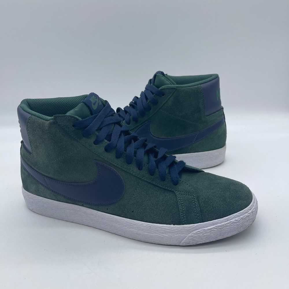 Nike SB Blazer Mid 864349-302‎ Men's Size 10 Shoes 'Noble Blazer' Suede Sneakers